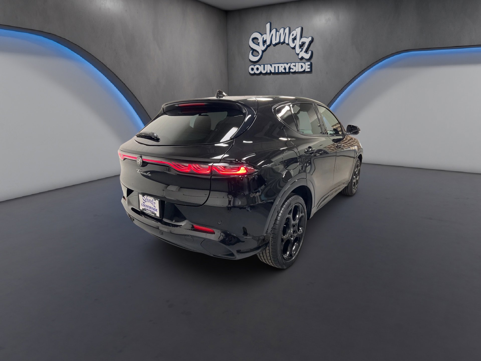New 2026 Alfa Romeo Tonale w/ Red Premium Package image 8