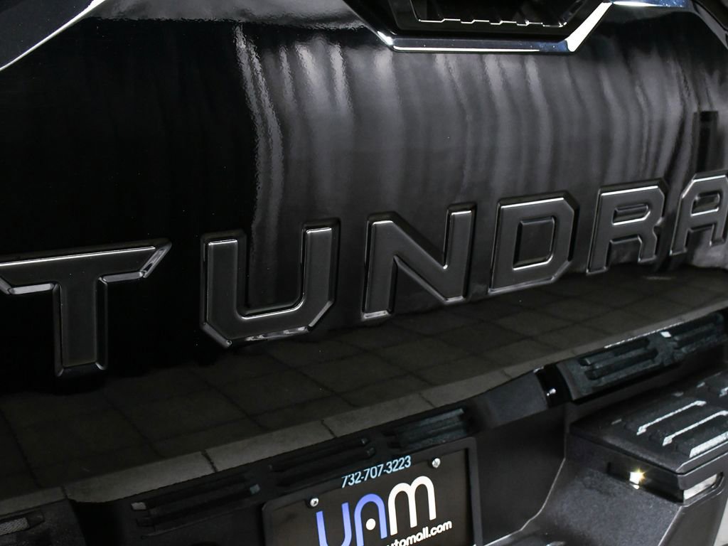 Used 2024 Toyota Tundra Limited w/ Power Package image 93