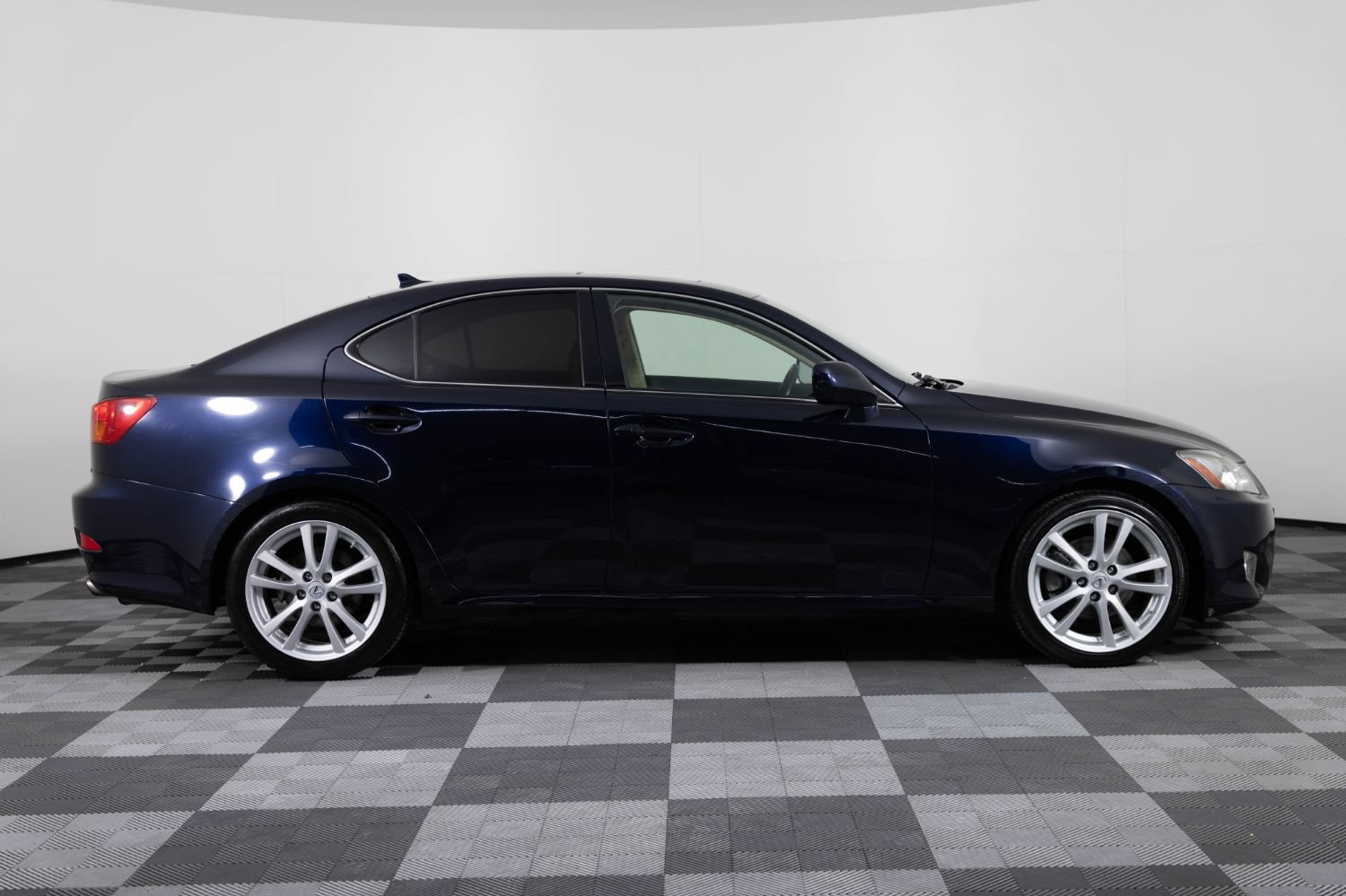 Used 2007 Lexus IS 250 RWD image 9