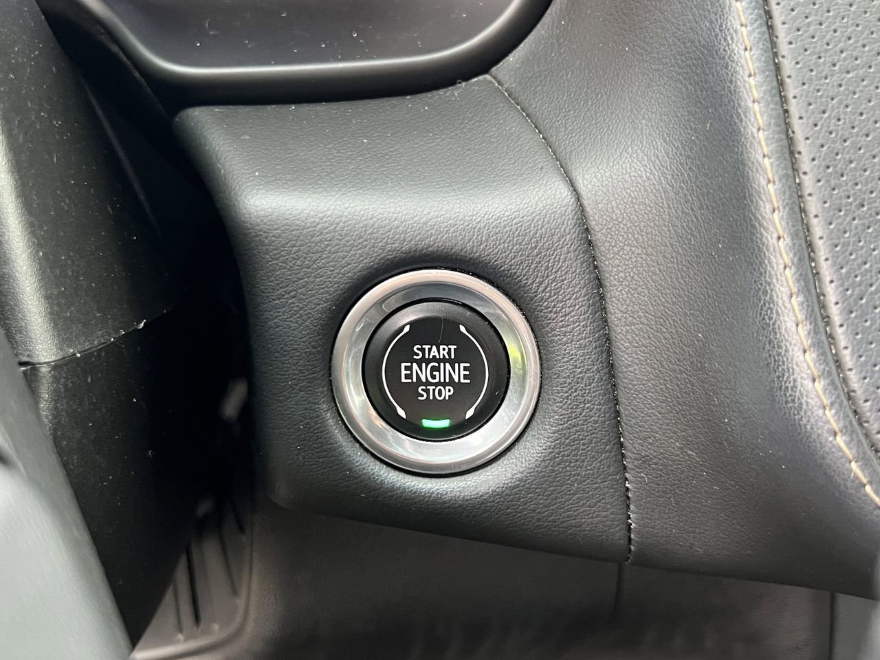 Used 2023 Chevrolet Suburban Premier image 20