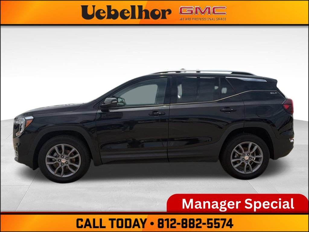 Used 2024 GMC Terrain SLT AWD/4WD image 16