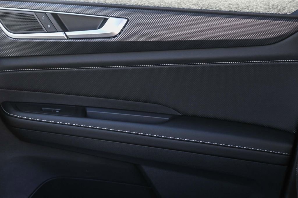 New 2026 Volkswagen Atlas Cross Sport SEL R-Line image 26