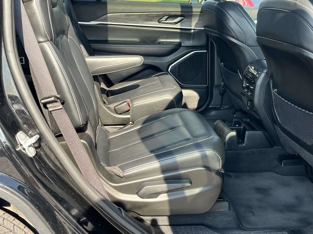 Used 2022 Jeep Grand Cherokee L Limited AWD/4WD image 24