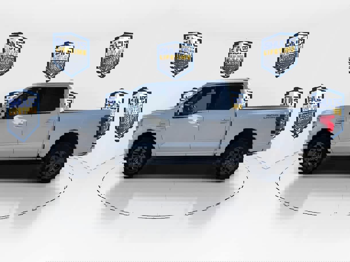 Used 2022 Ford F150 Lightning Lariat image 6