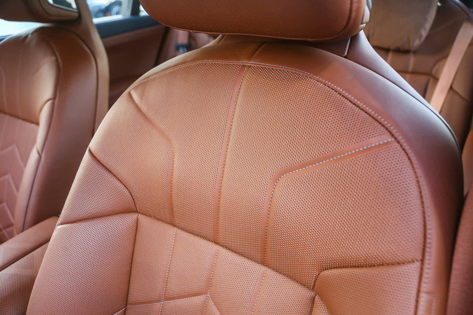 Used 2025 BMW i7 xDrive60 image 21