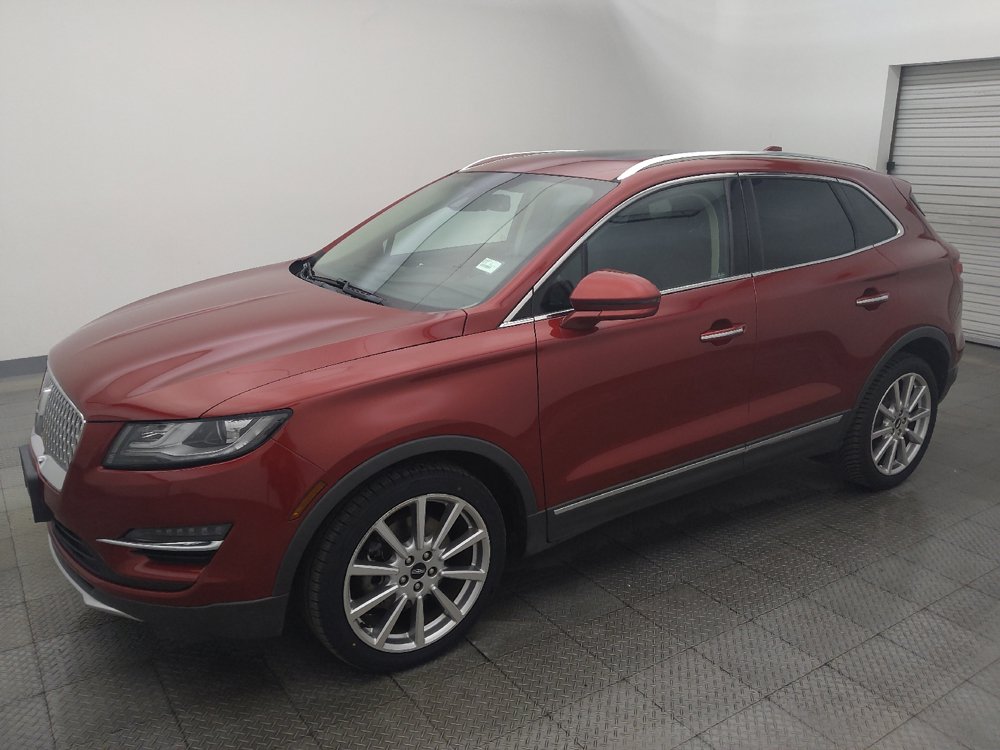 Used 2019 Lincoln MKC Reserve w/ MKC Climate Package FWD image 2
