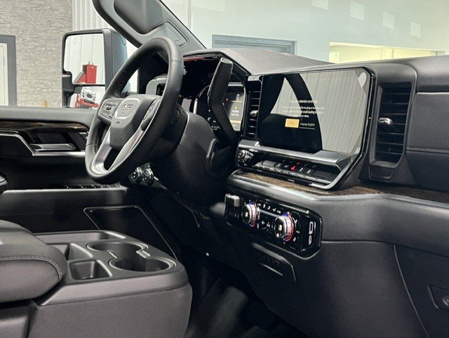 New 2026 GMC Sierra 2500 SLE w/ SLE Value Package; AWD/4WD image 9