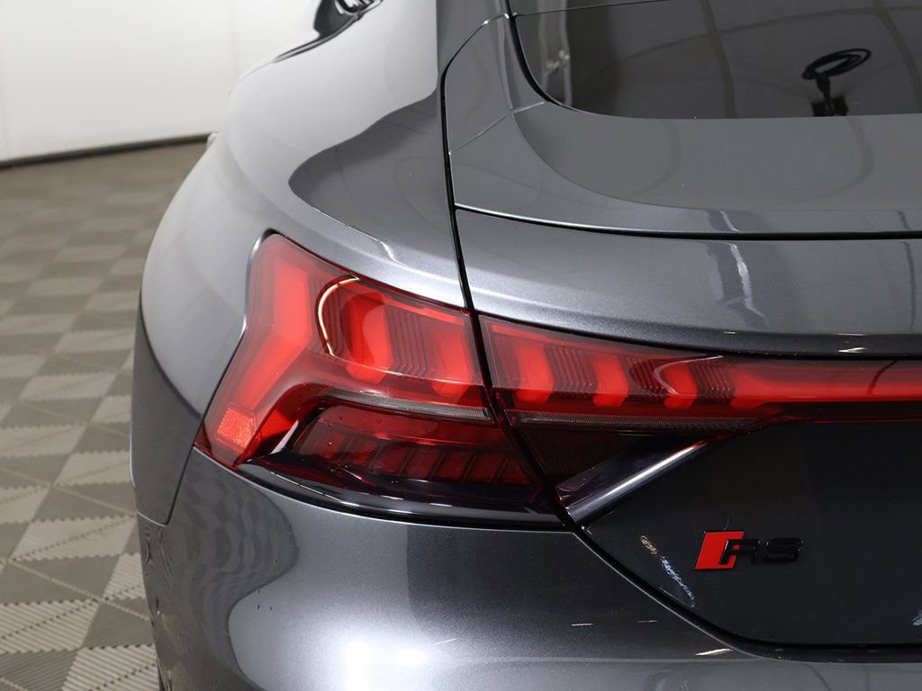 Used 2024 Audi RS e-tron GT w/ Carbon Performance Package AWD/4WD image 18