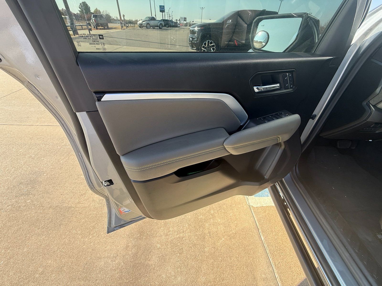 Used 2023 Chevrolet Colorado ZR2 w/ Desert Boss Special Edition image 6