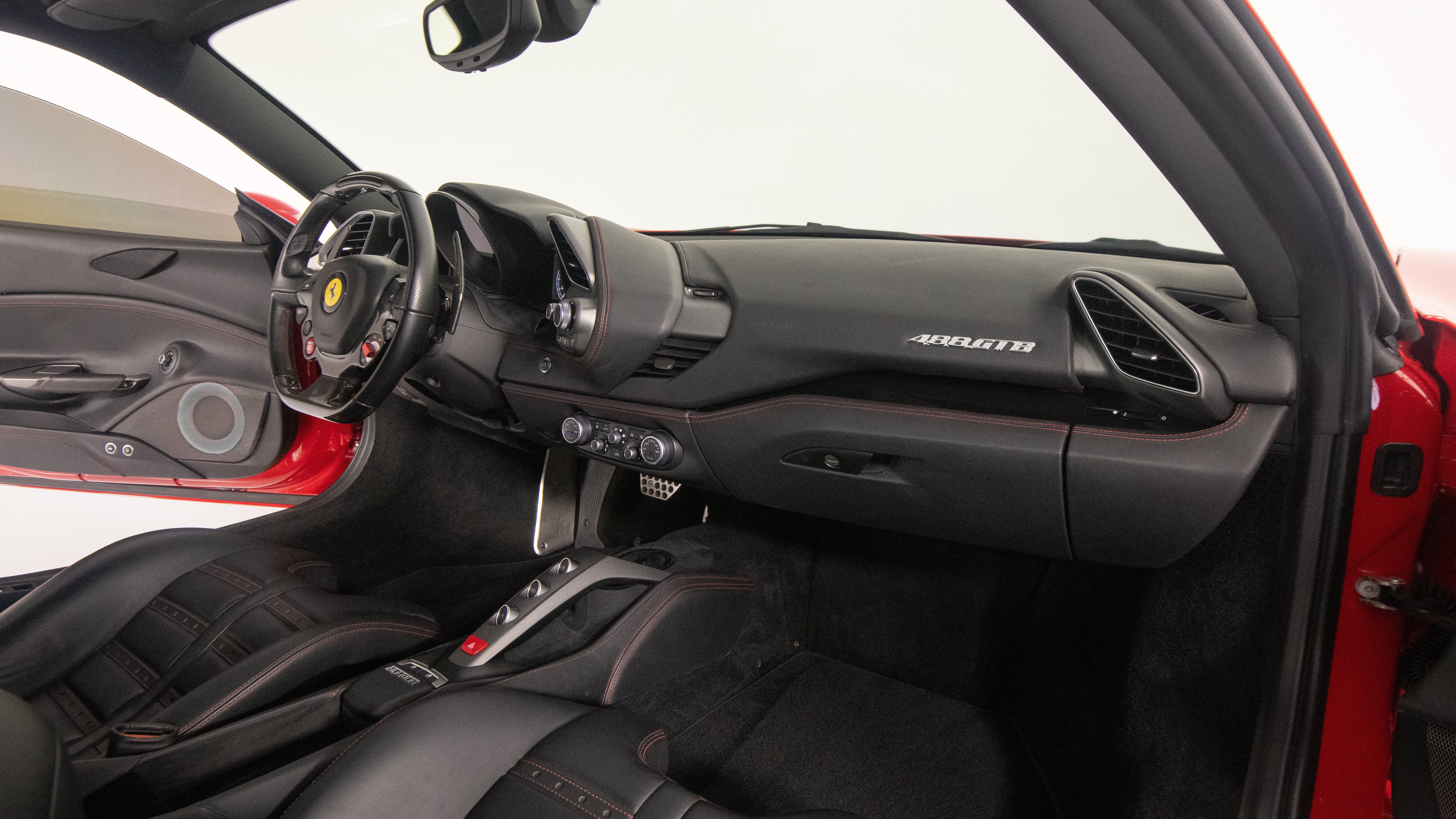 Certified 2018 Ferrari 488 GTB RWD image 39