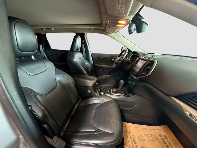 Used 2016 Jeep Cherokee Limited image 29