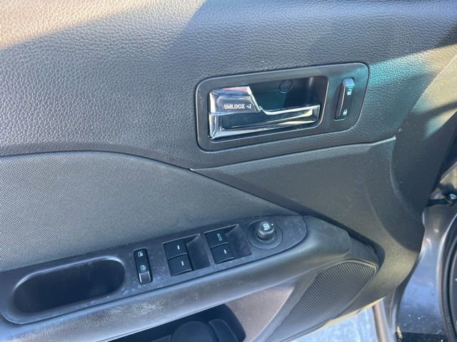 Used 2010 Ford Fusion SE image 24