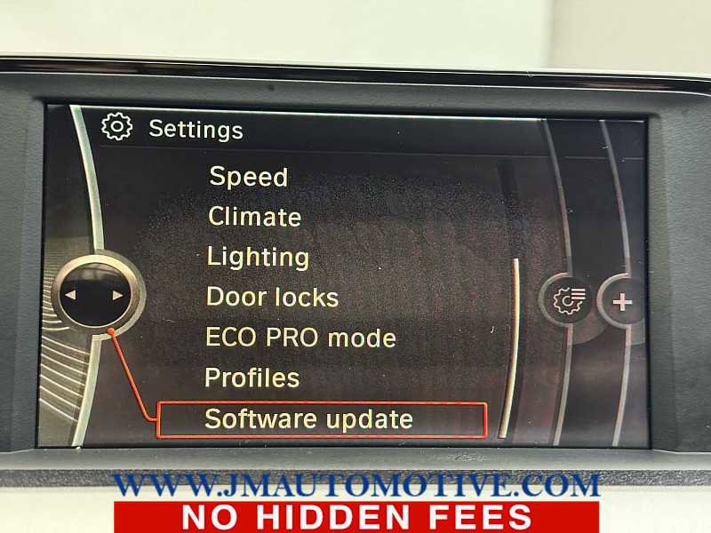 Used 2014 BMW 320i xDrive Sedan image 29