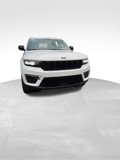 Used 2024 Jeep Grand Cherokee Limited w/ Black Appearance Package