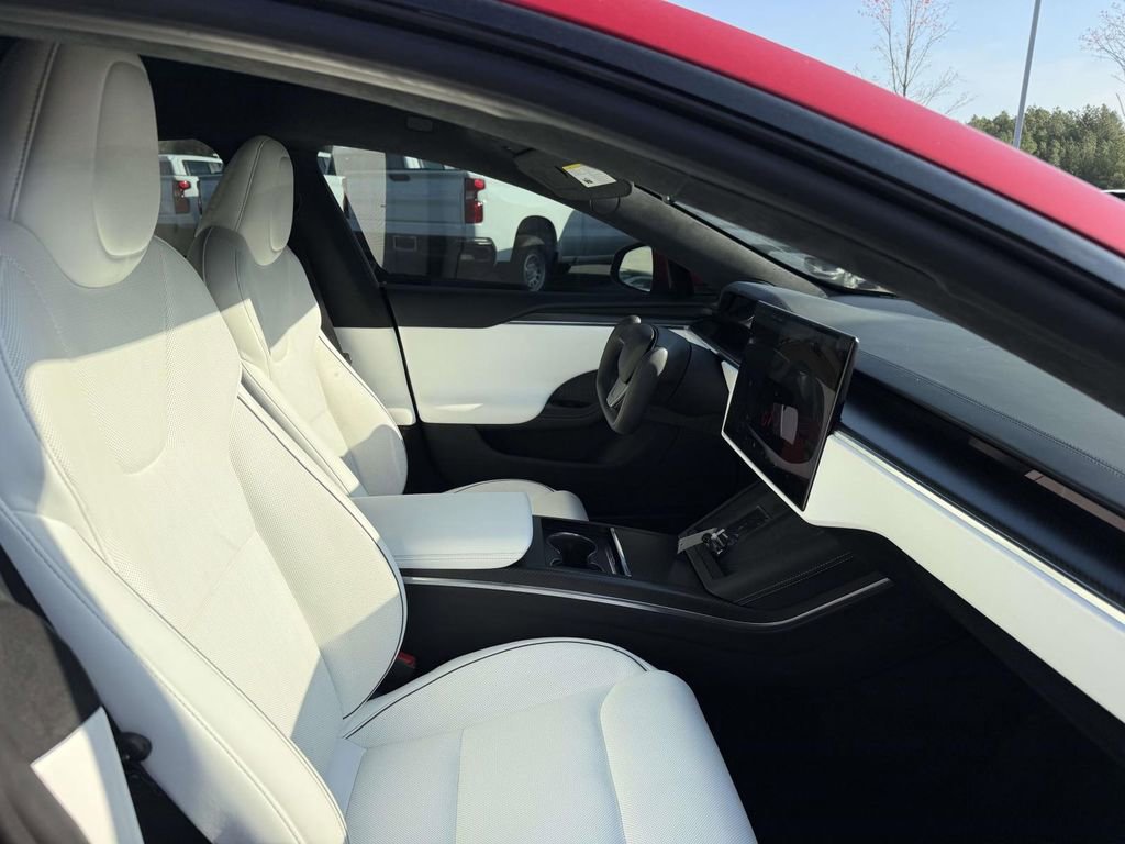 Used 2022 Tesla Model S Plaid image 14
