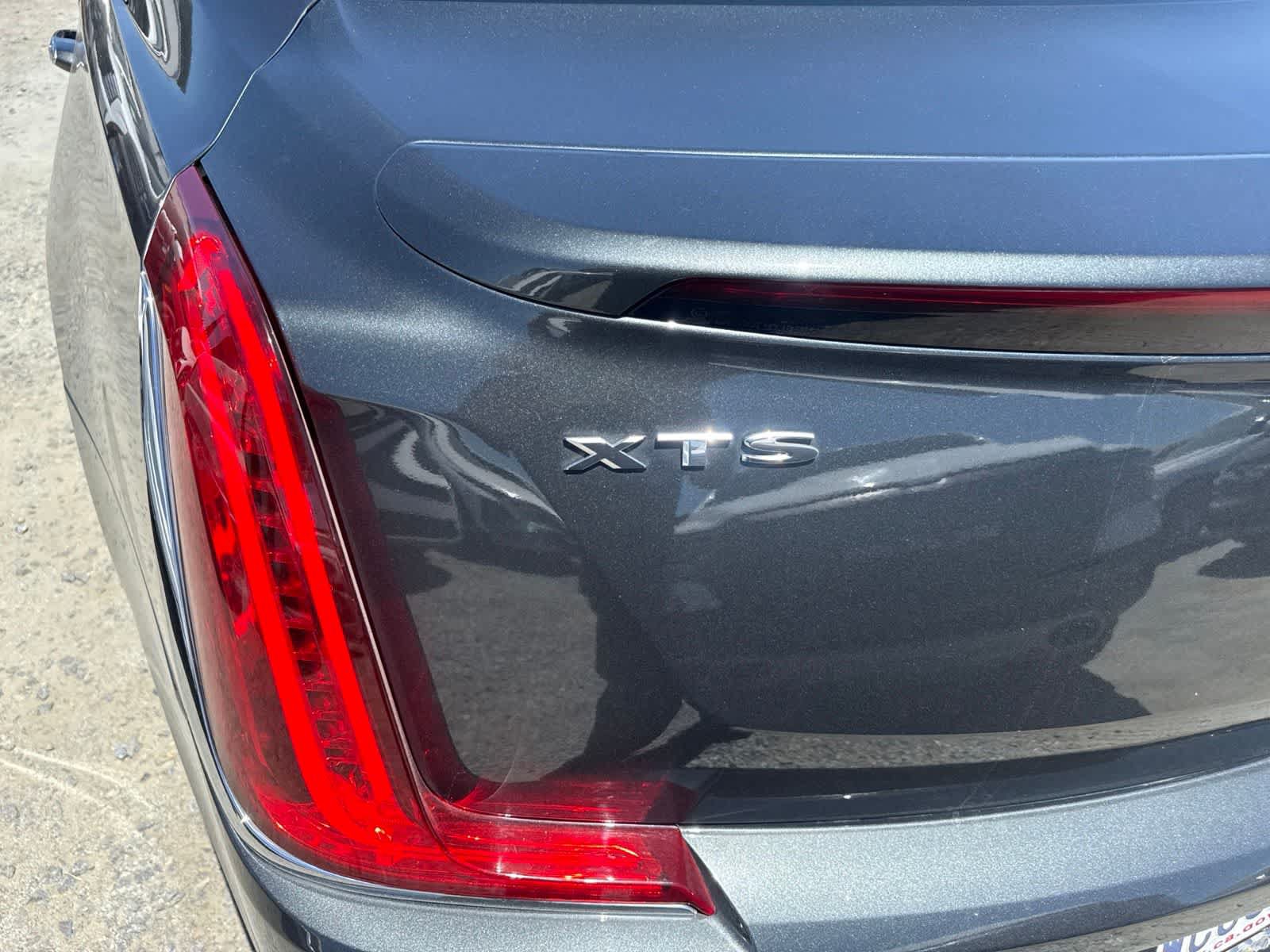 Used 2019 Cadillac XTS Luxury FWD image 12