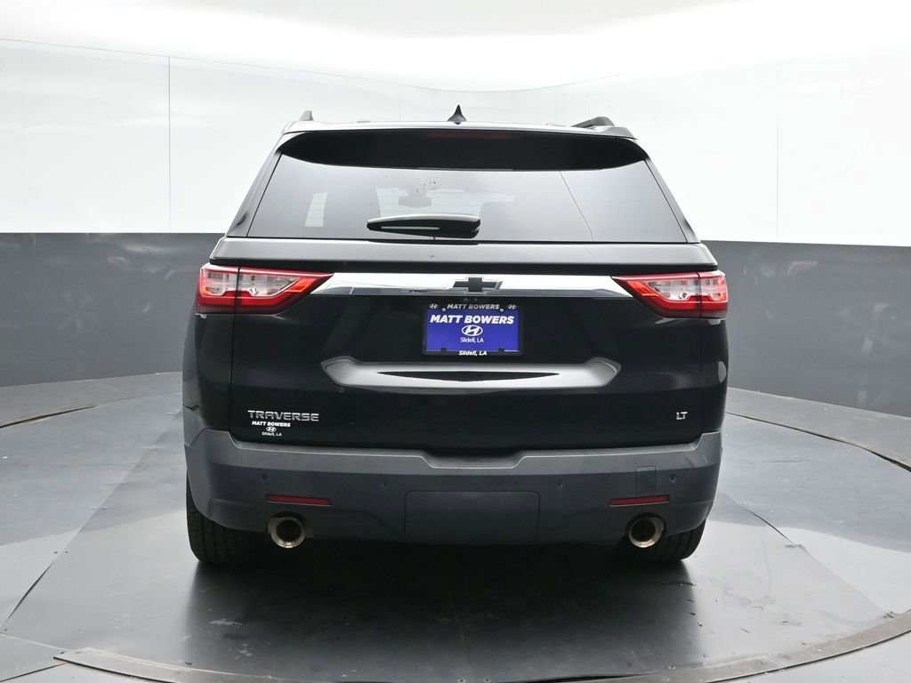 Used 2020 Chevrolet Traverse LT w/ LT Premium Package FWD image 4