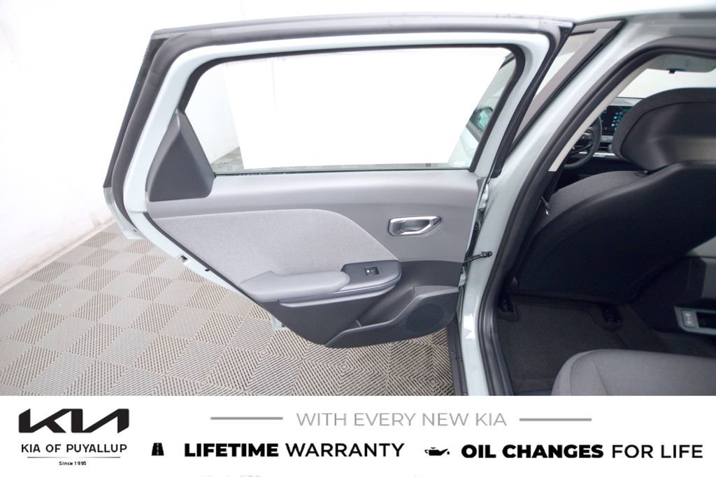 New 2025 Kia K4 EX image 11