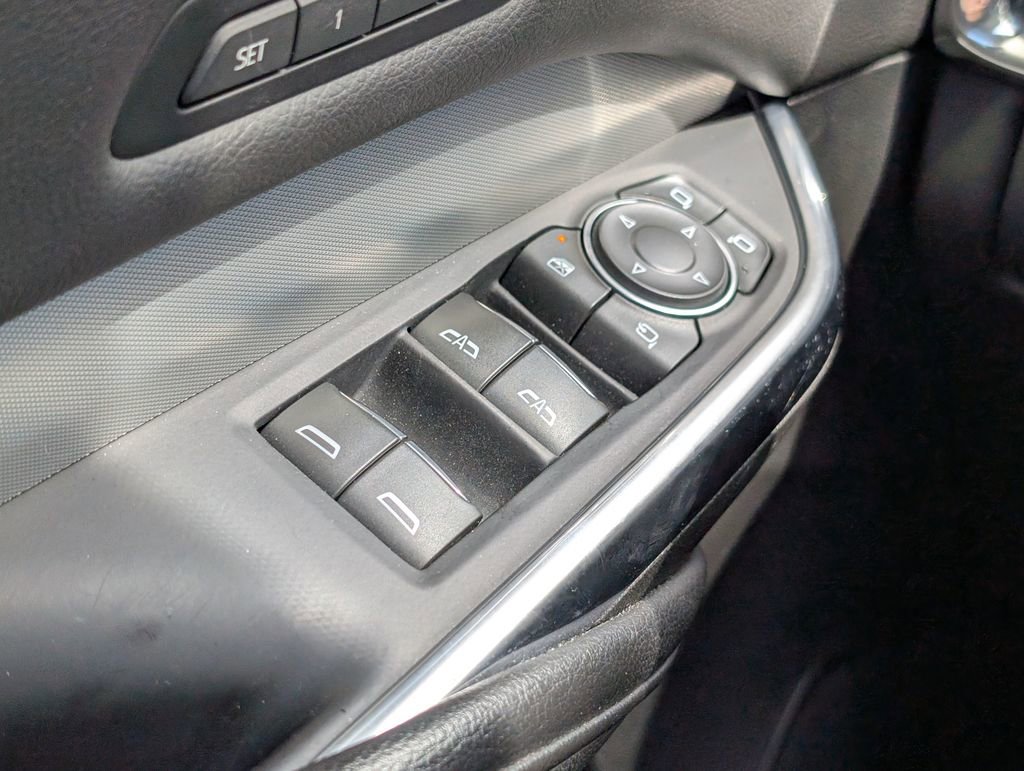 Used 2022 Cadillac XT4 Premium Luxury w/ Enhanced Visibility Package image 26