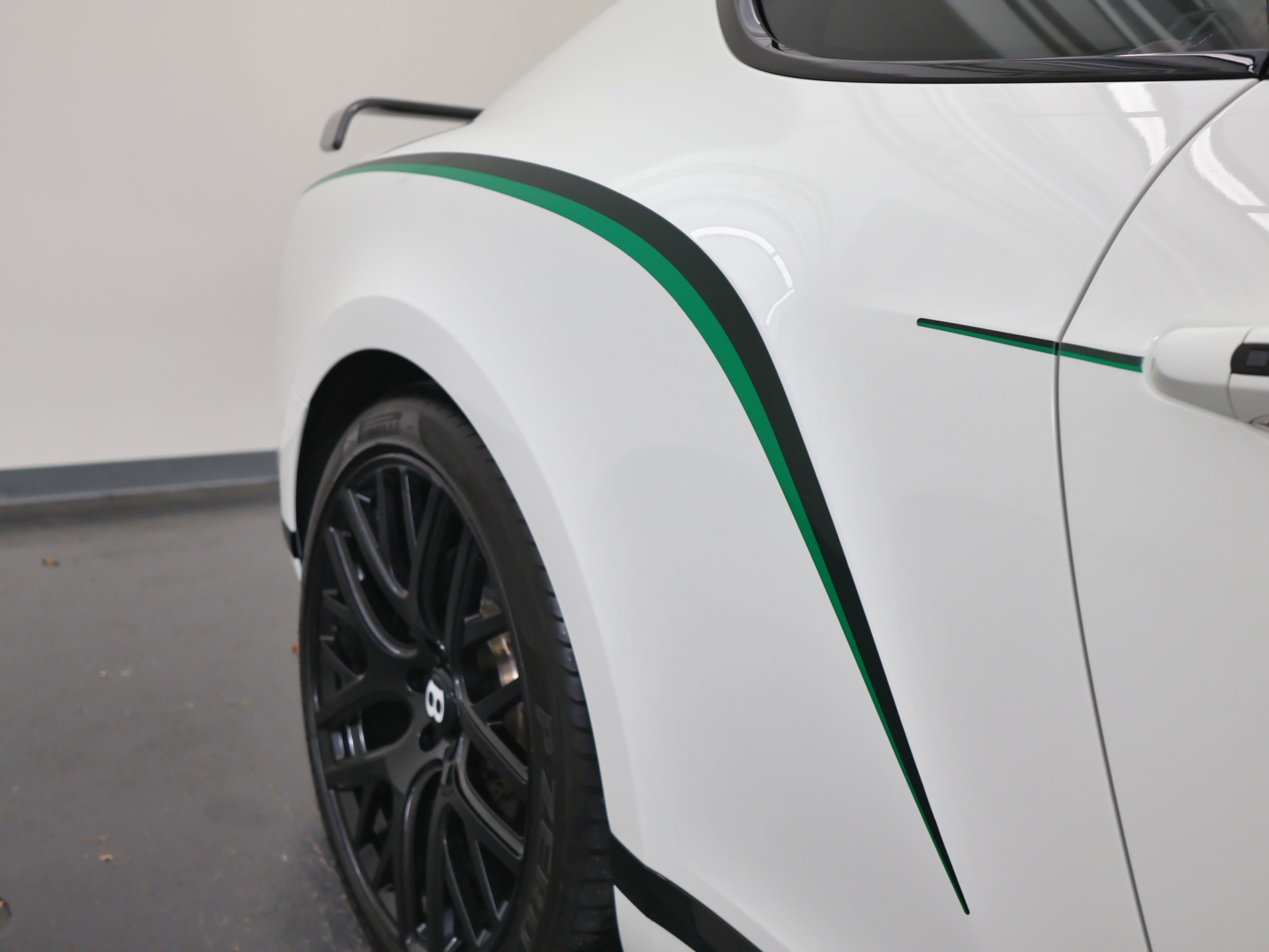 Used 2015 Bentley Continental GT3-R image 58