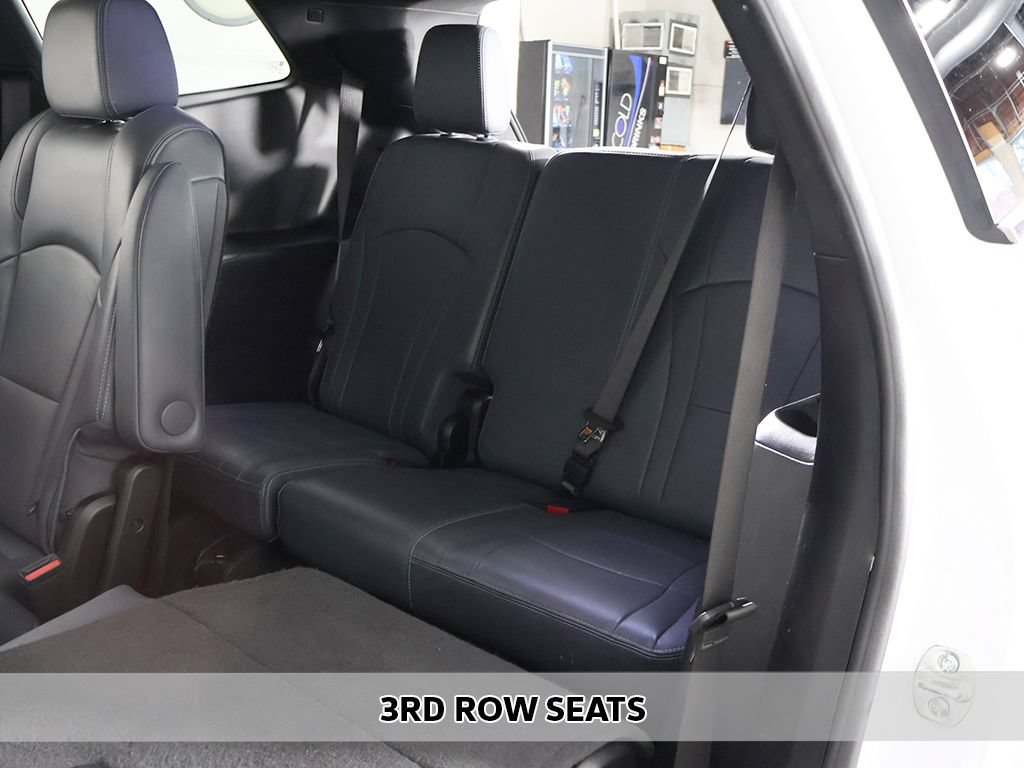 Used 2024 Buick Enclave Premium FWD image 9