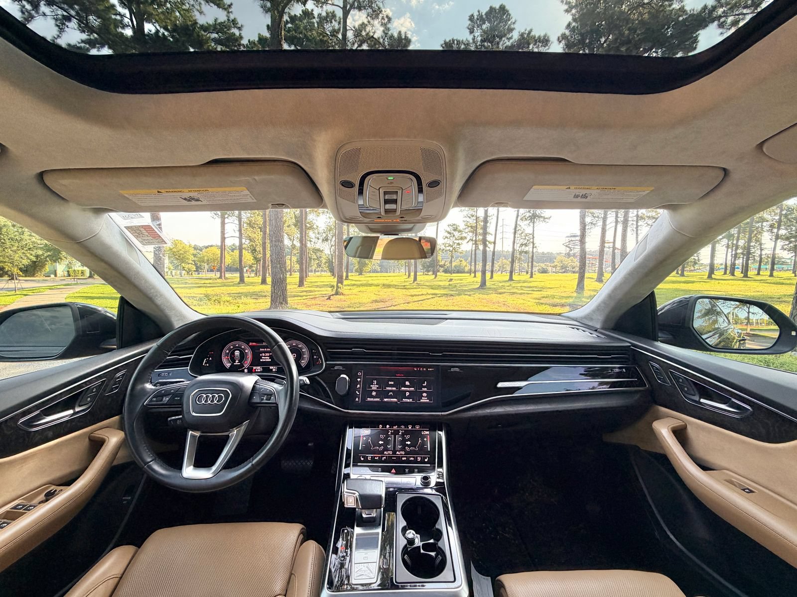 Used 2020 Audi Q8 Prestige w/ Prestige Package AWD/4WD image 2