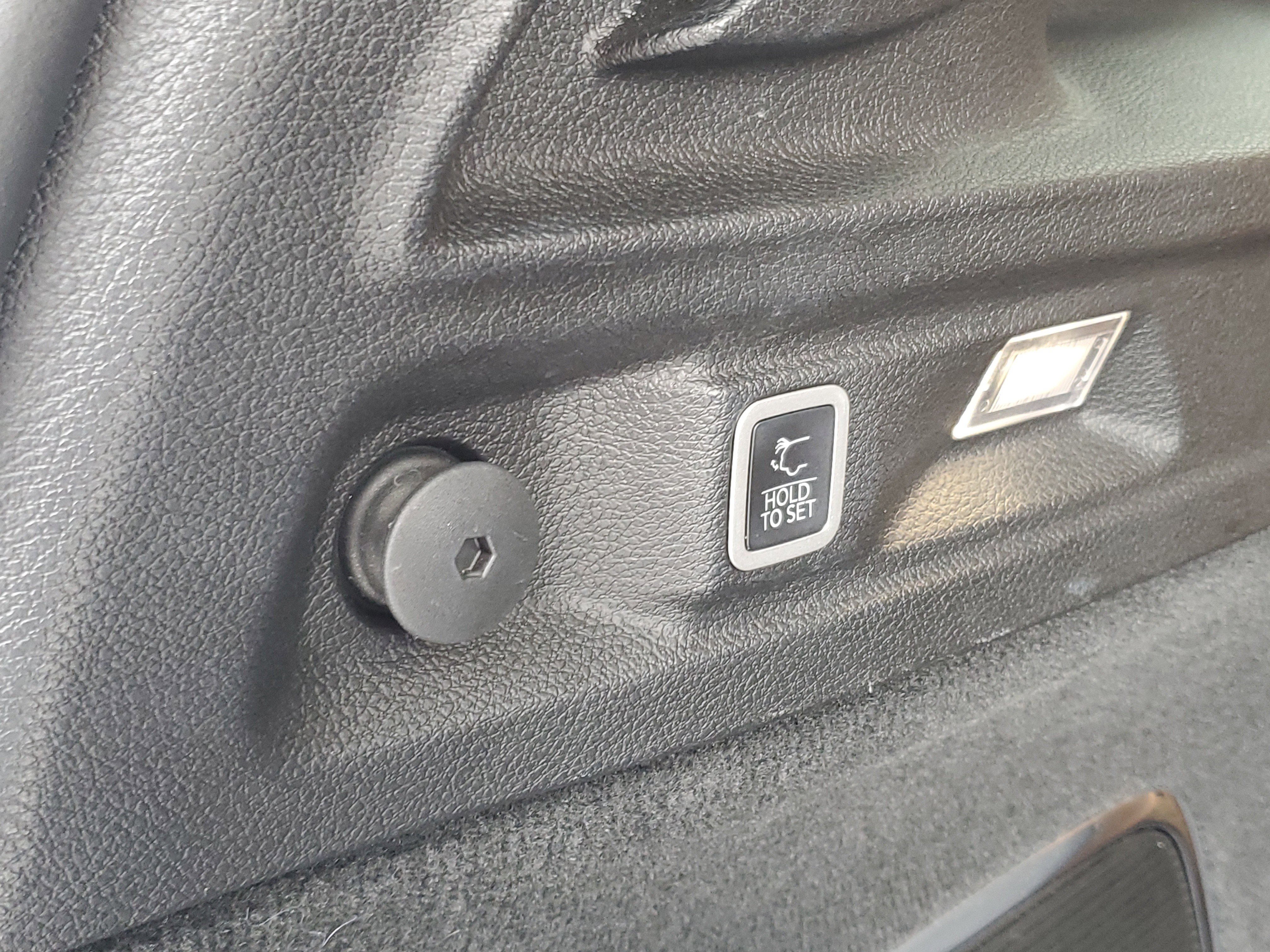 Used 2022 Jeep Grand Cherokee L Summit w/ Advanced Protech Group IV image 11