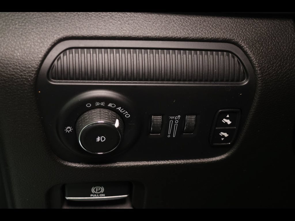 Used 2024 Jeep Wagoneer Series II w/ Flexible Seating Group AWD/4WD image 29