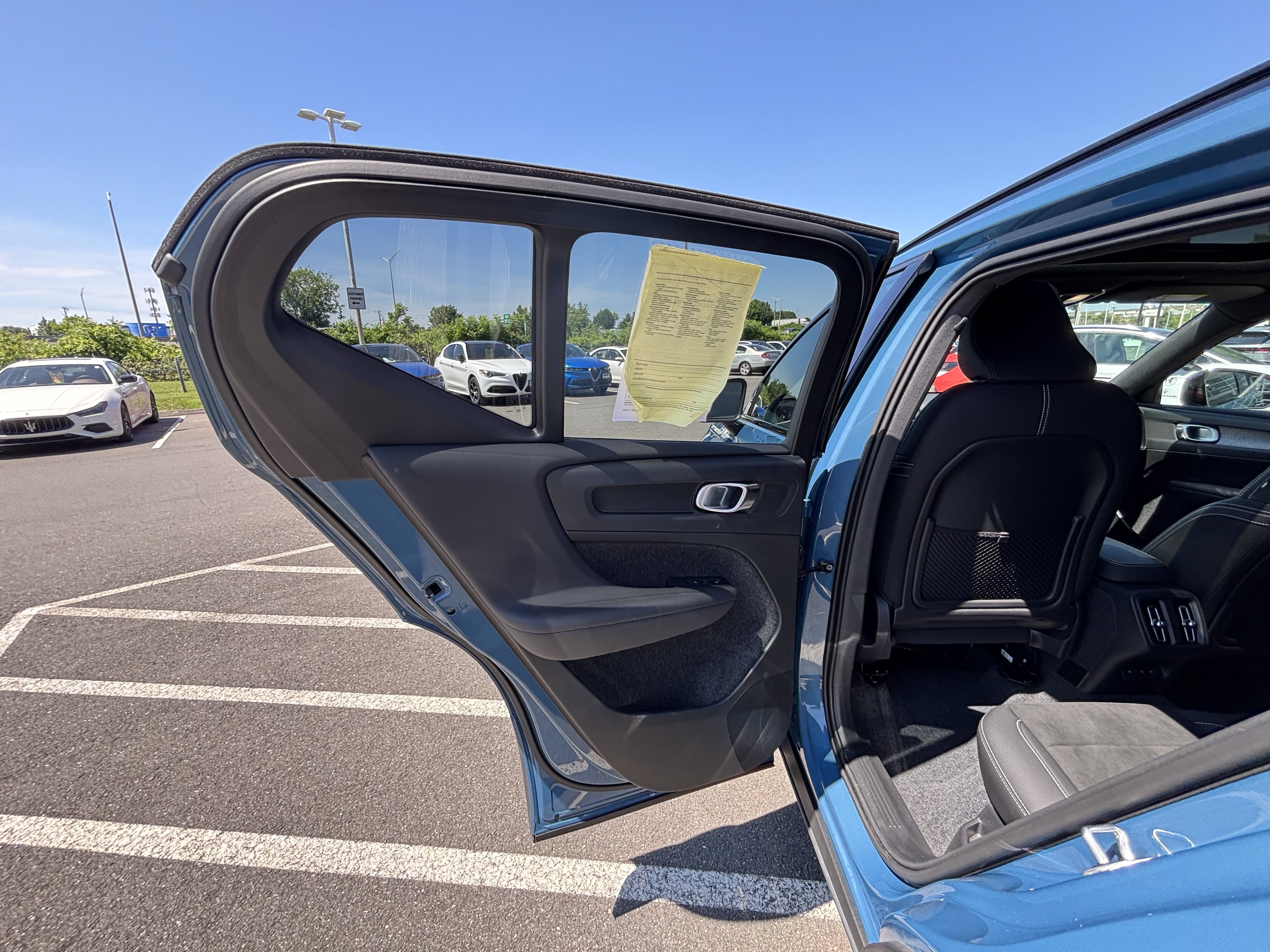 Used 2025 Volvo XC40 B5 Plus AWD/4WD image 36