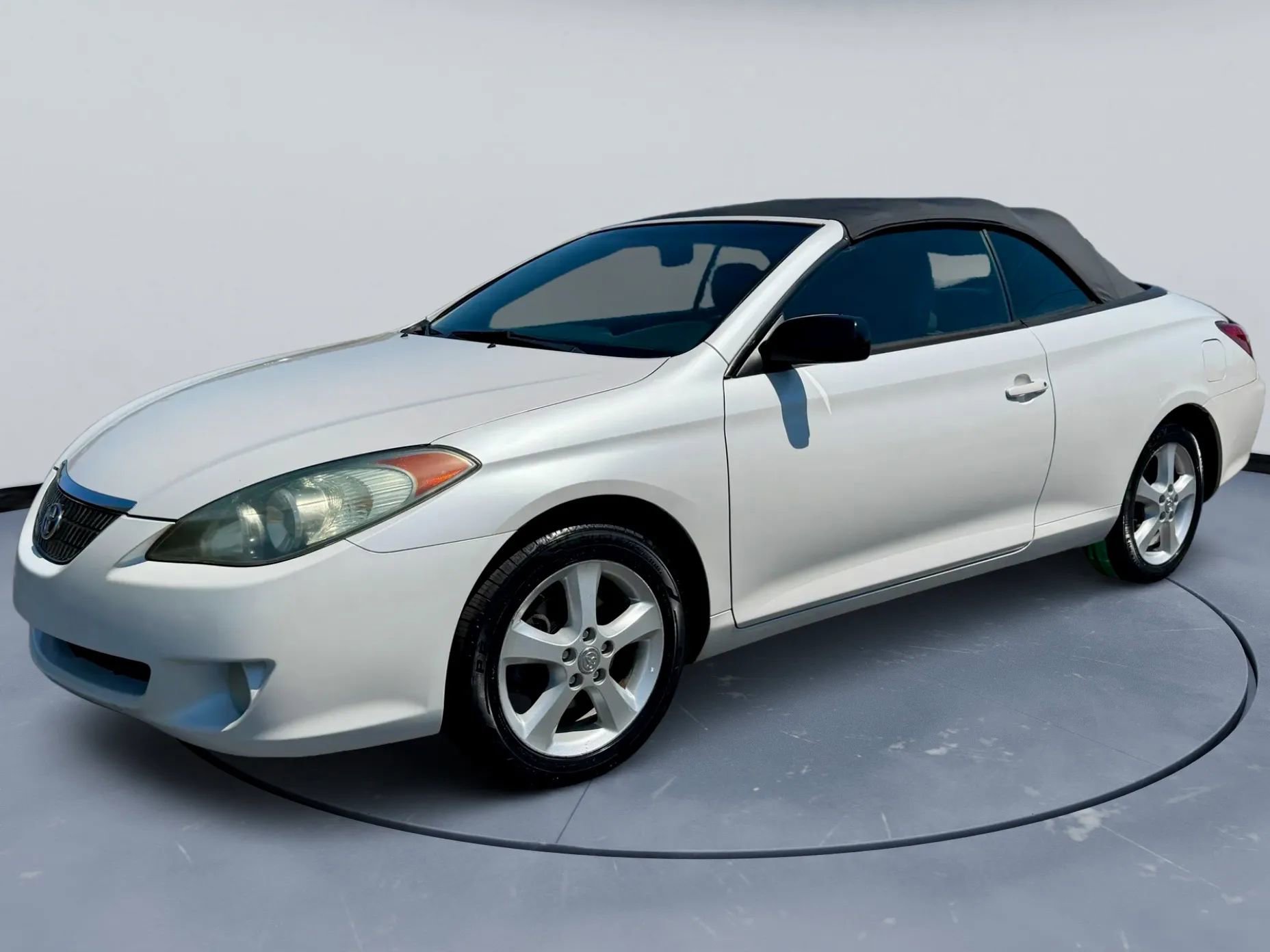 Used 2006 Toyota Solara SE image 2