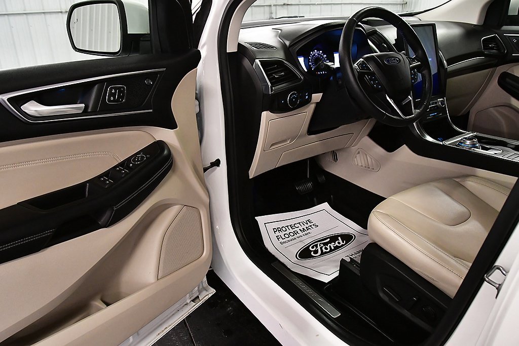 Used 2022 Ford Edge Titanium image 14