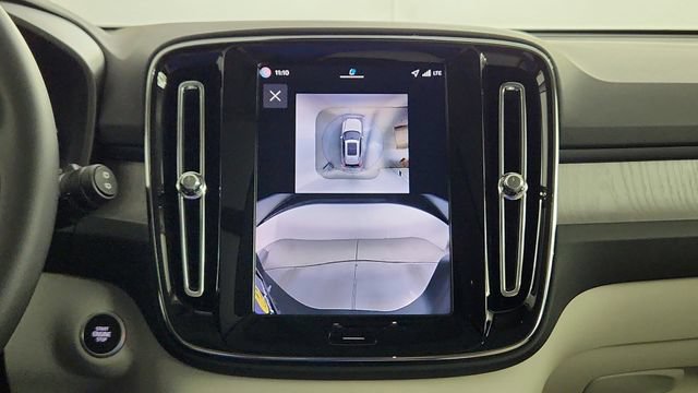 Certified 2026 Volvo XC40 B5 Plus w/ Protection Package Premier AWD/4WD image 19