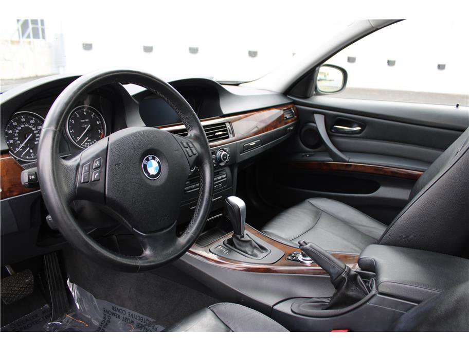 Used 2011 BMW 328i xDrive Wagon image 9