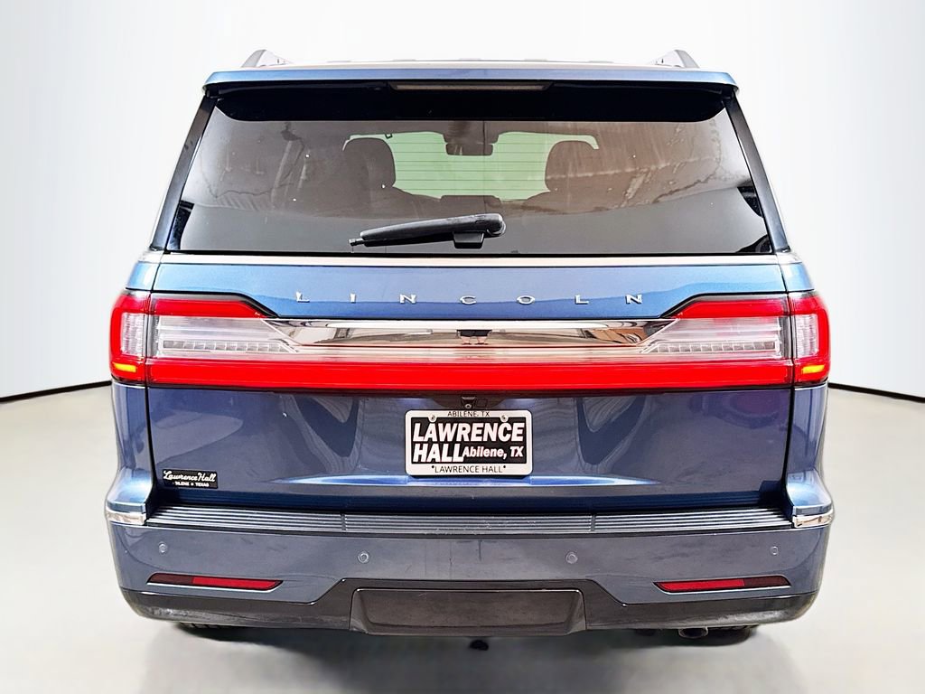 Used 2018 Lincoln Navigator Premiere RWD image 5