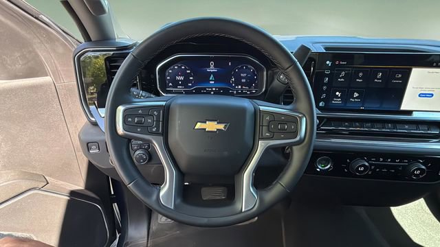 Used 2024 Chevrolet Silverado 1500 LT image 13