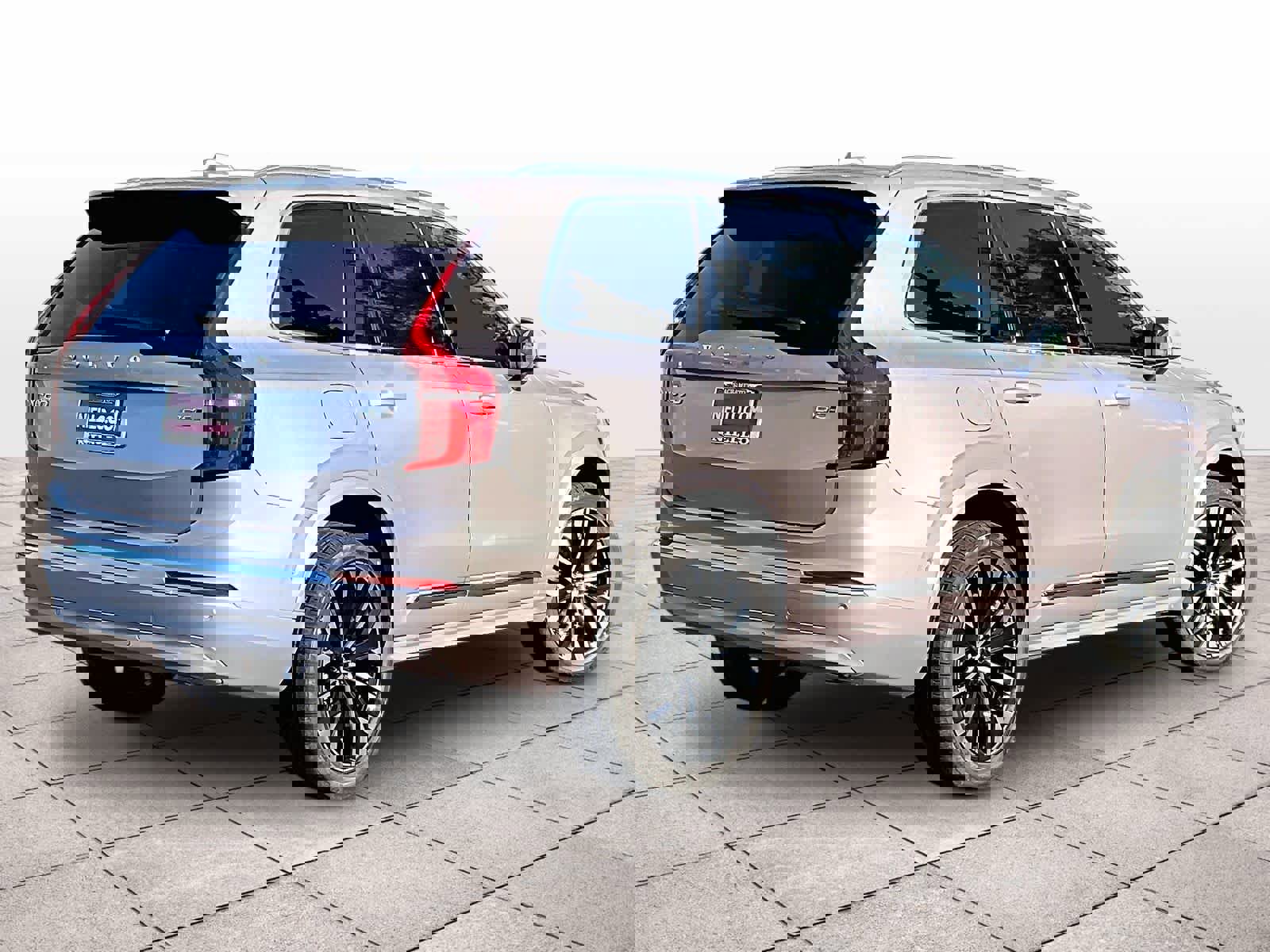 New 2026 Volvo XC90 B5 Plus w/ Protection Package image 4