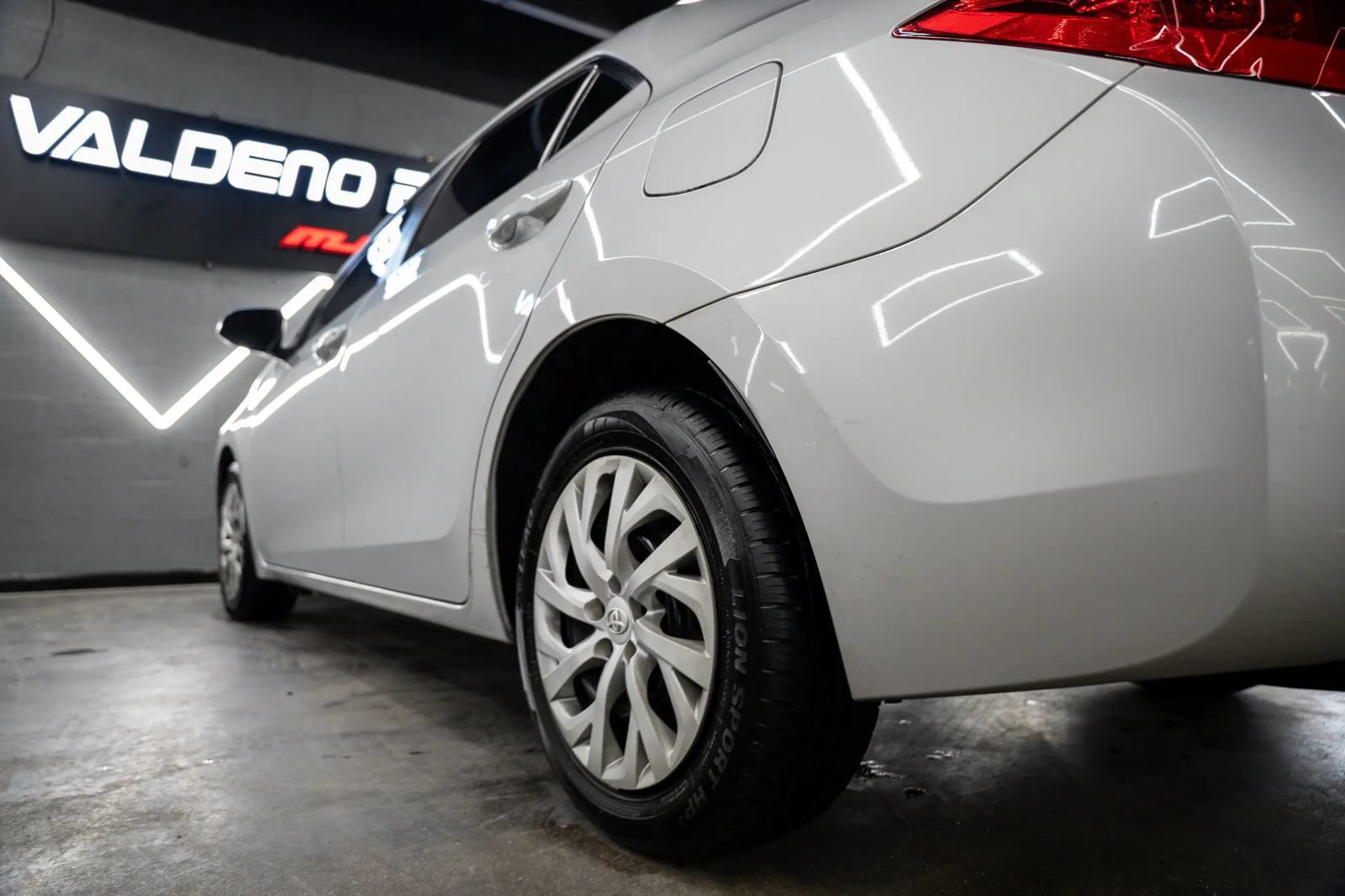 Used 2019 Toyota Corolla LE FWD image 24