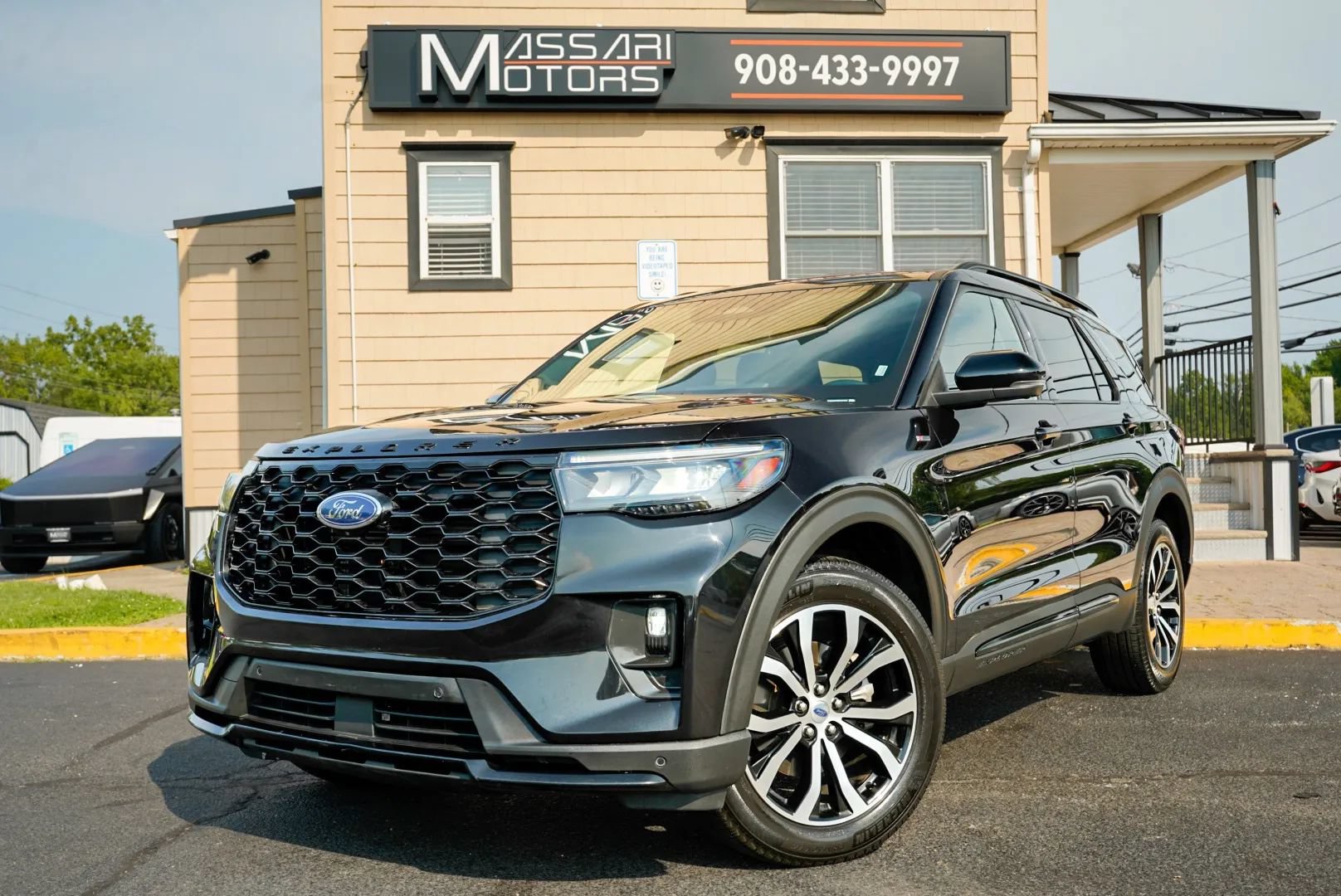 Used 2025 Ford Explorer ST-Line