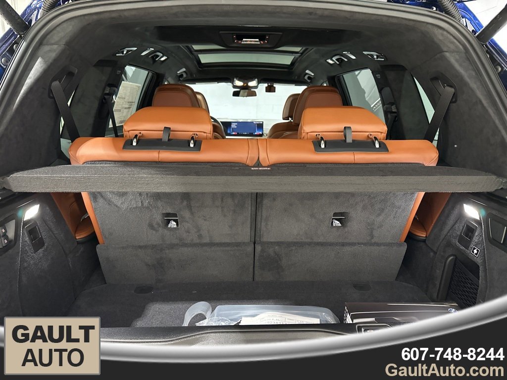 New 2026 BMW X7 M60i image 17