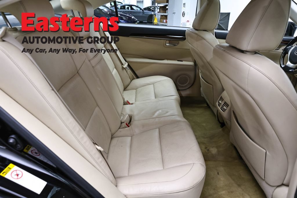 Used 2015 Lexus ES 350 w/ Luxury Package FWD image 27