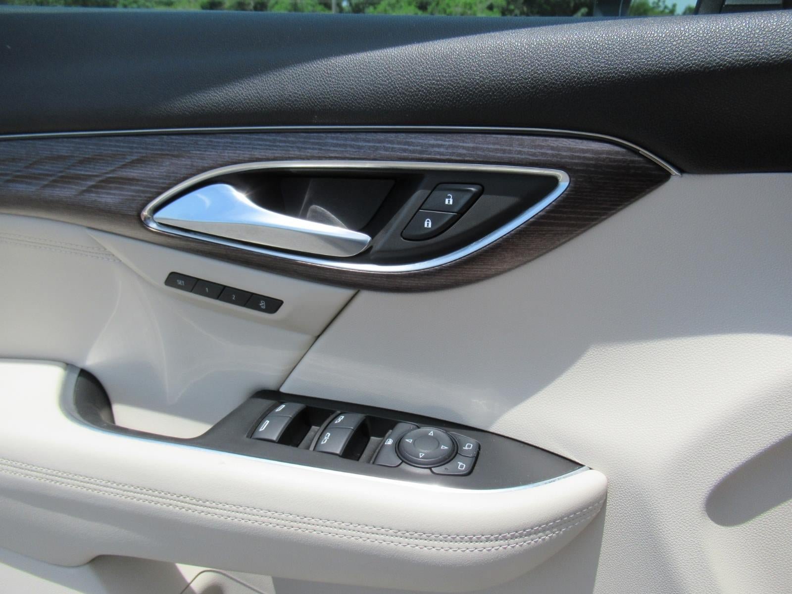 Used 2021 Buick Envision Avenir w/ Technology Package II FWD image 21