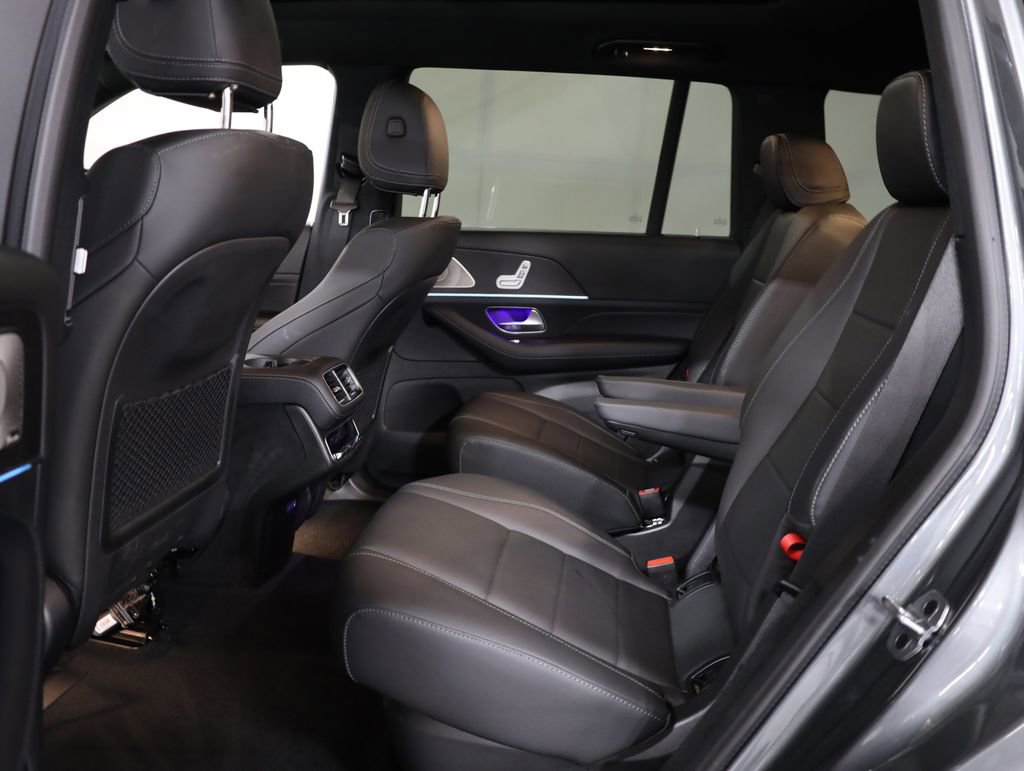 Used 2025 Mercedes-Benz GLS 450 4MATIC image 37