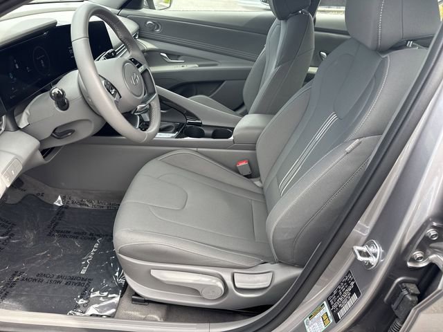 Certified 2025 Hyundai Elantra SEL FWD image 9
