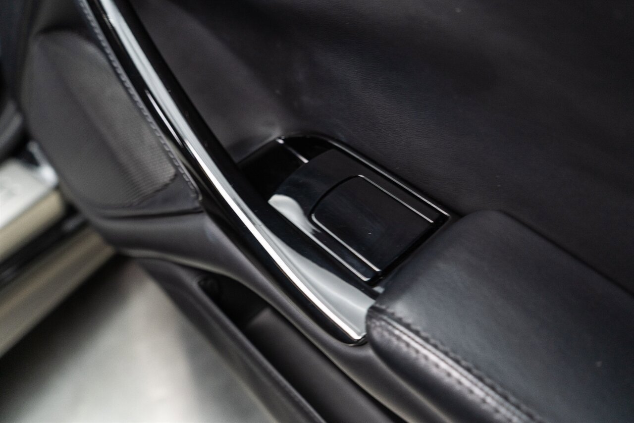 Used 2014 Ferrari F12 Berlinetta RWD image 59