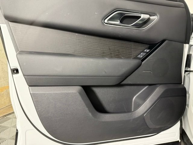 Certified 2026 Land Rover Range Rover Velar Dynamic SE AWD/4WD image 14