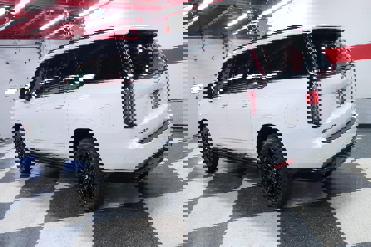 Used 2024 Cadillac Escalade ESV Sport Platinum w/ LPO, ONYX Package image 6