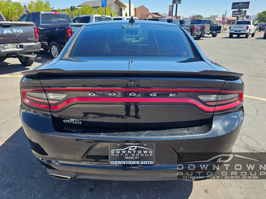 Used 2017 Dodge Charger SXT w/ AWD Plus Group image 4