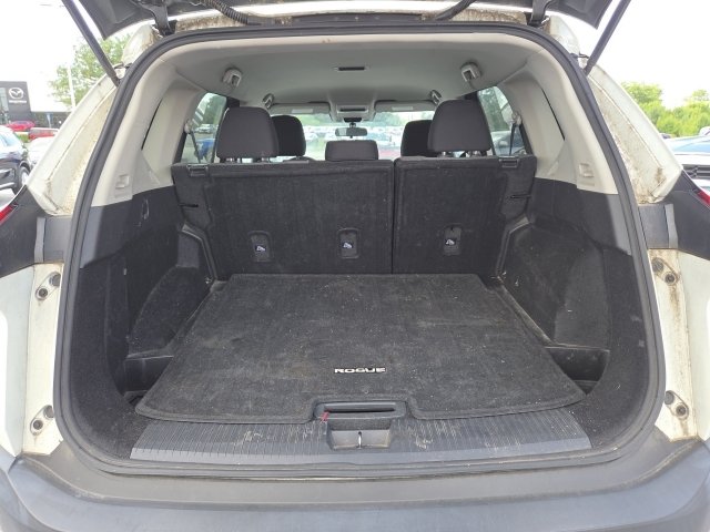 Used 2021 Nissan Rogue S AWD/4WD image 12
