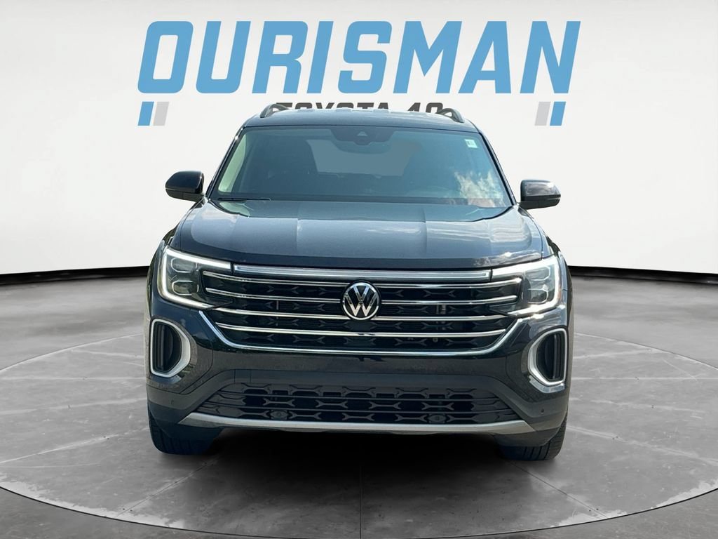 Used 2025 Volkswagen Atlas SE AWD/4WD image 2