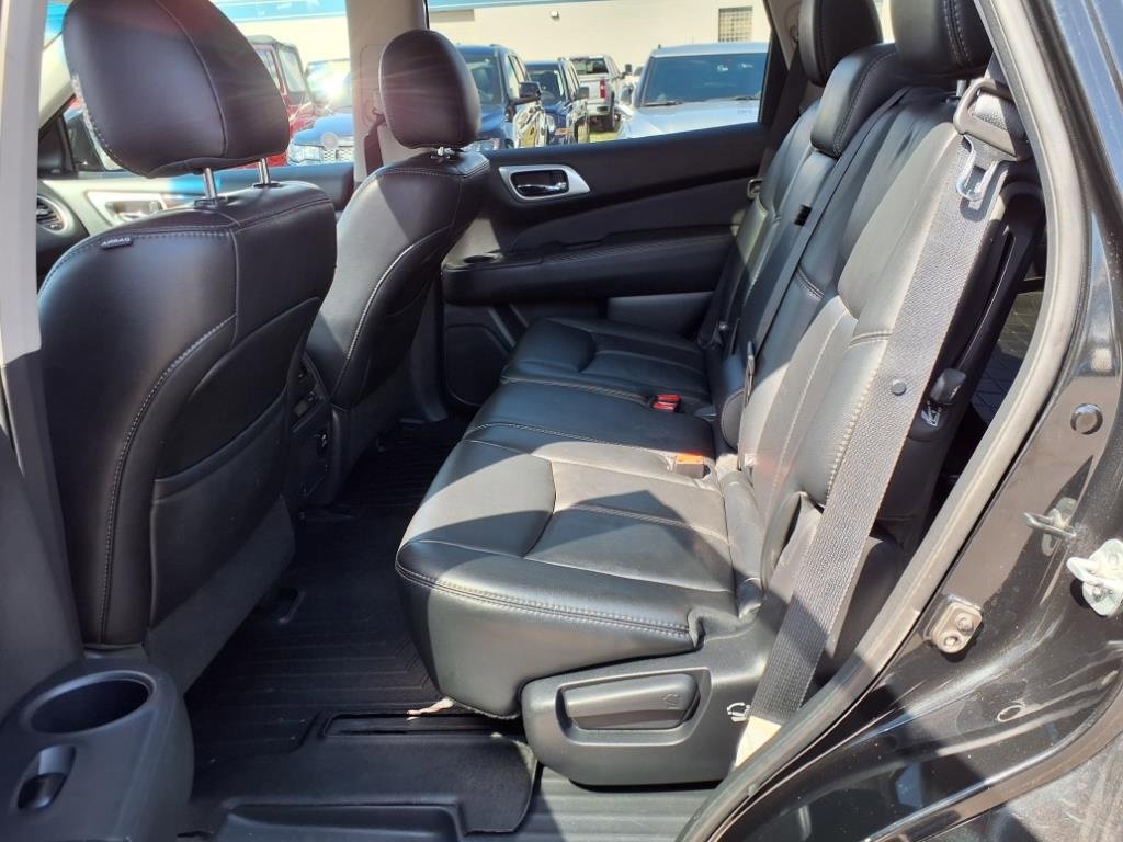 Used 2016 Nissan Pathfinder 4WD image 12